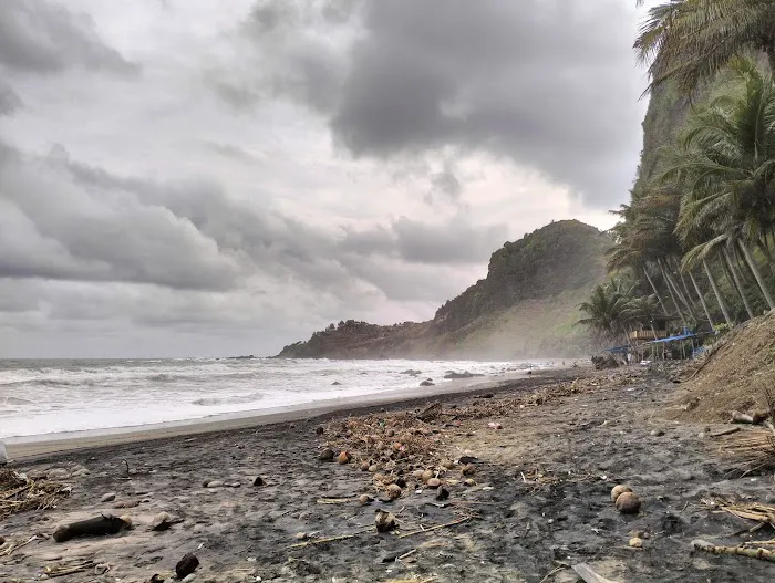 Pantai Pecaron 1