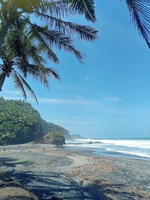 Pantai Pecaron 5