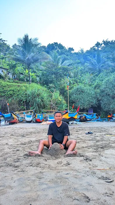 Pantai Lampon Camping Ground 6