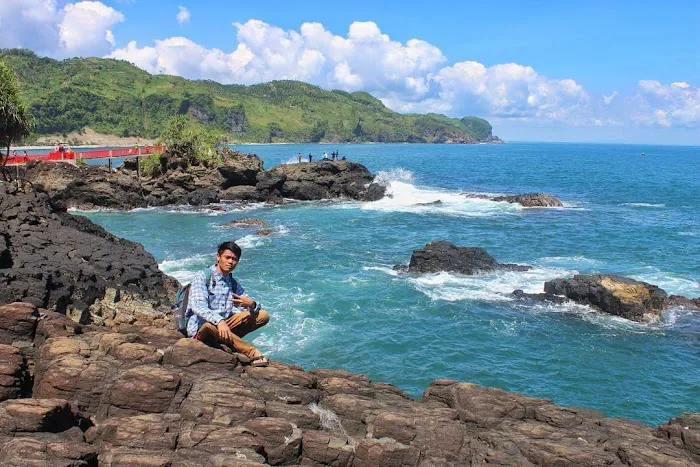 KANTOR PENGELOLA PANTAI MENGANTI KEBUMEN 2