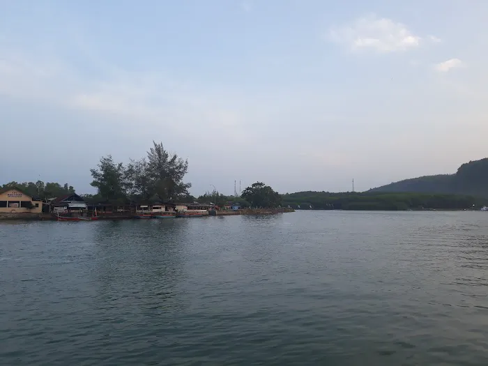 Pantai Ayah Kebumen 0