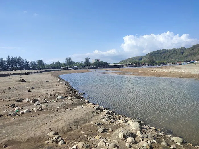 Pantai Ayah Kebumen 2