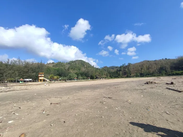 Pantai Ayah Kebumen 3