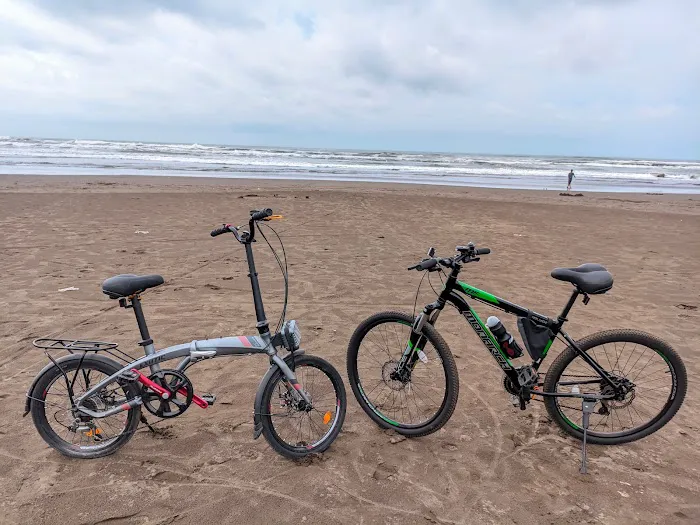 Pantai Singkil Indah Karangpakis 4
