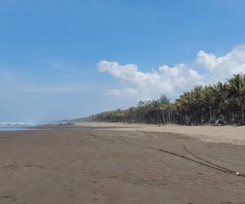 Pantai Singkil Indah Karangpakis