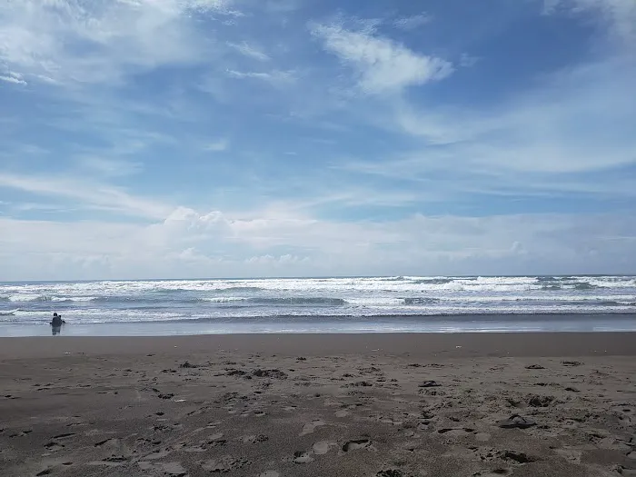 Ketapang Indah Beach 0