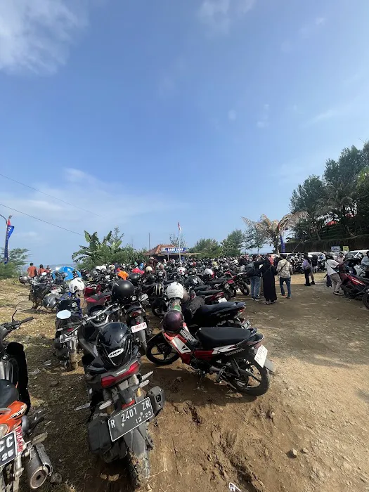 BASECAMP MENGANTI 5