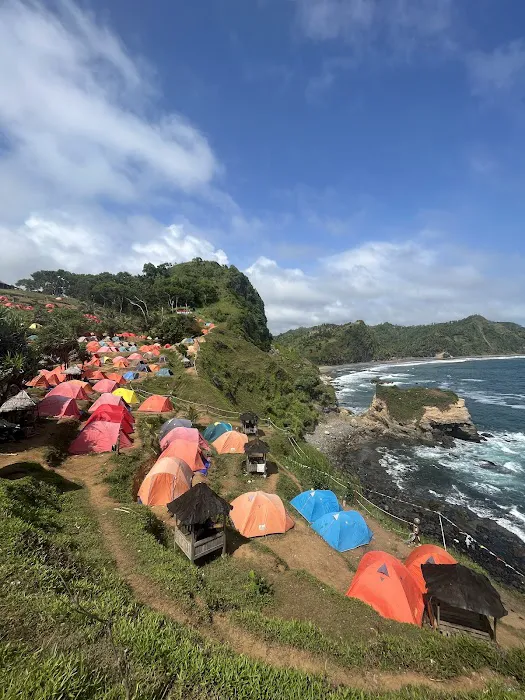 BASECAMP MENGANTI 2