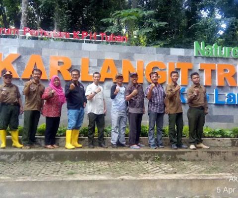 Wisata Akar Langit Trinil