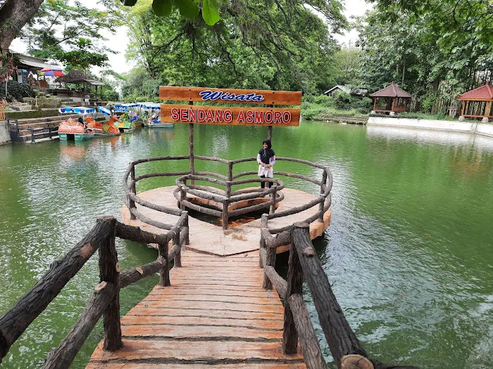Sendang Asmoro Park 0