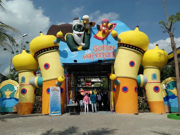Gofun Waterpark Bojonegoro 1