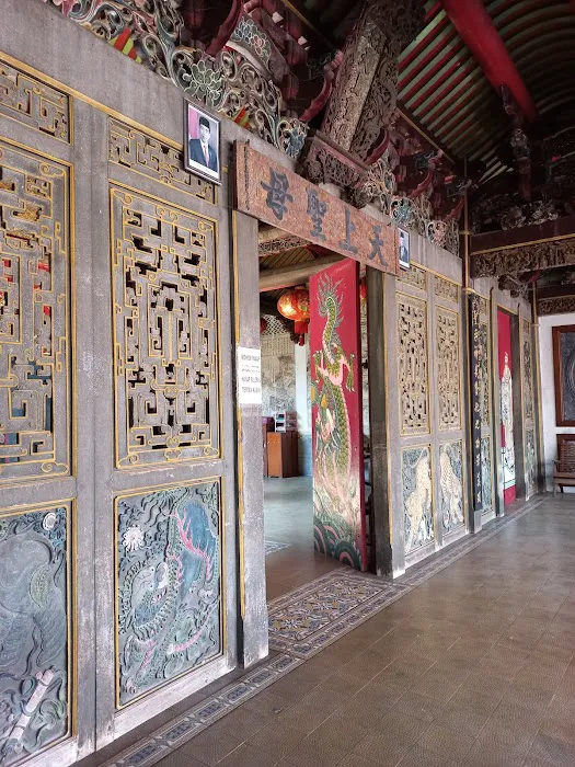 Tjoe An Kiong Temple 2