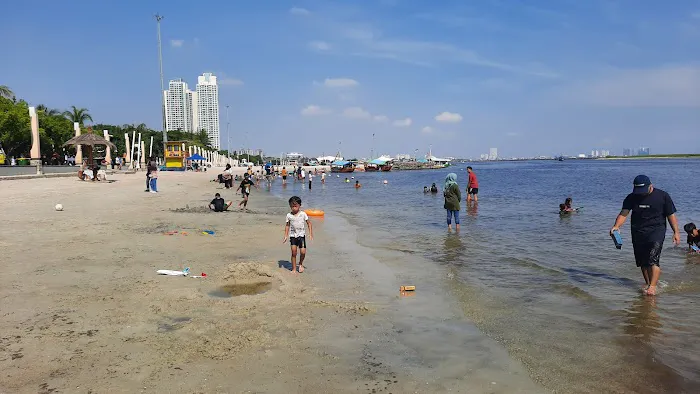 Pasir Putih Pantai Ancol 3