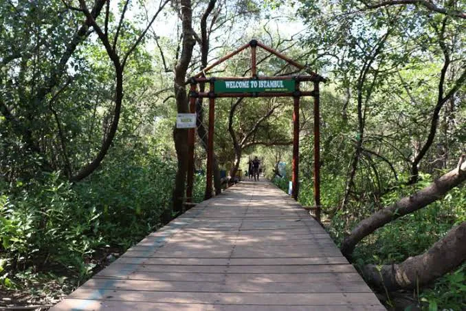 Pantai Glagah Wangi Istambul 1