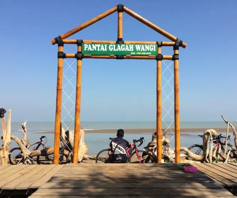 Pantai Glagah Wangi Istambul