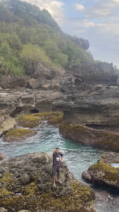 Mentingal Beach 1