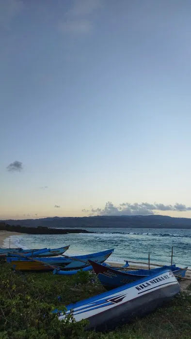 Pantai Labangka 1 2