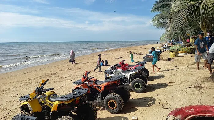 pantai cemara 5