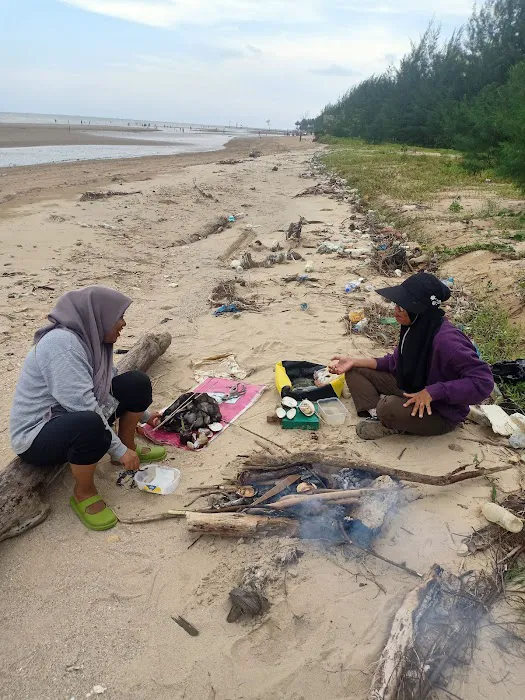 Pohon Indah Beach 1