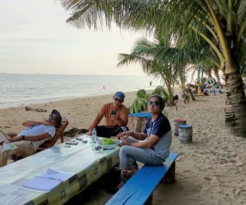 Pantai Wisata Nyiur Melambai 08