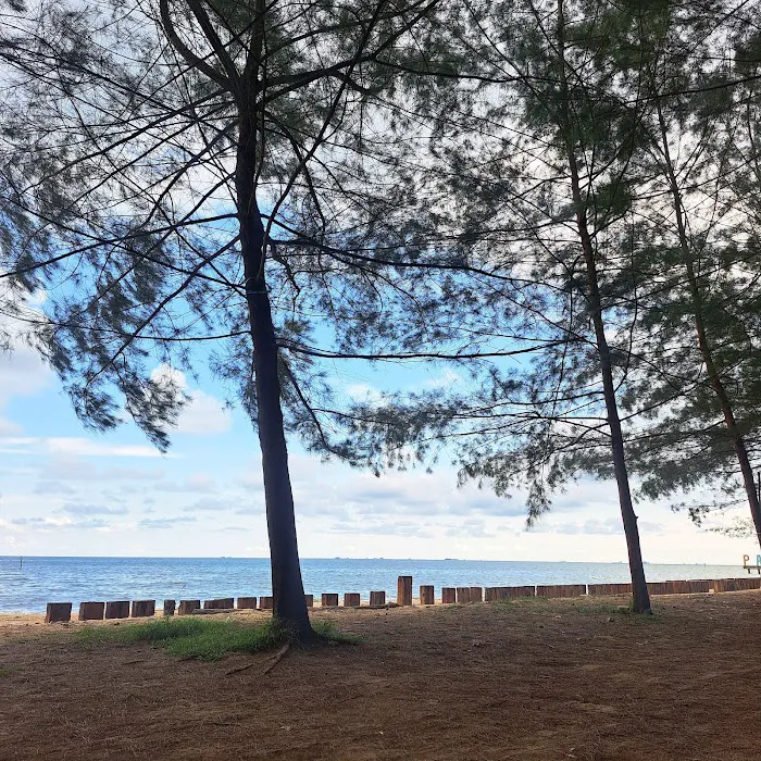 Pantai Wisata Lamaru Senyiur 2