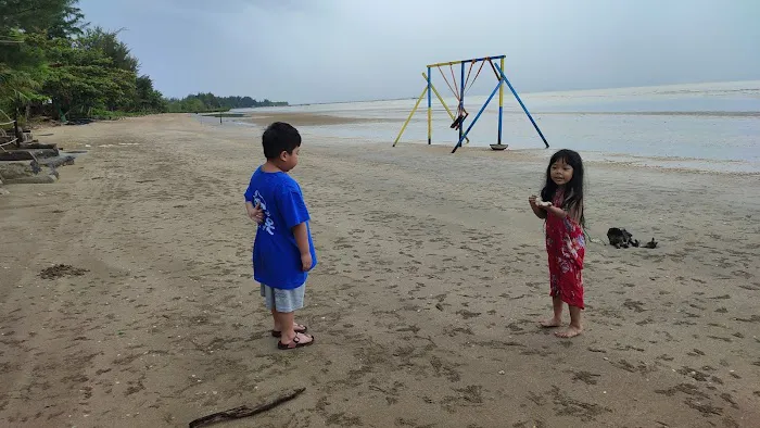 Pantai Salok Api Laut Indah 5