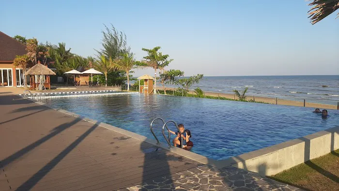 Beach Club of Batakan Village 4
