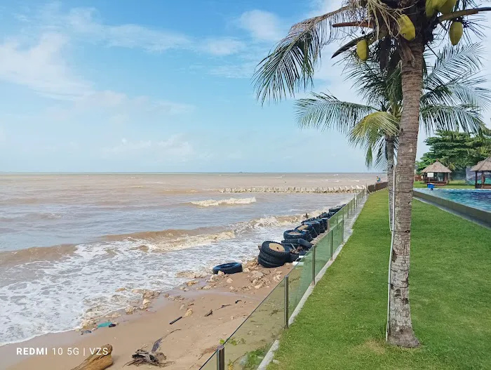 Beach Club of Batakan Village 0