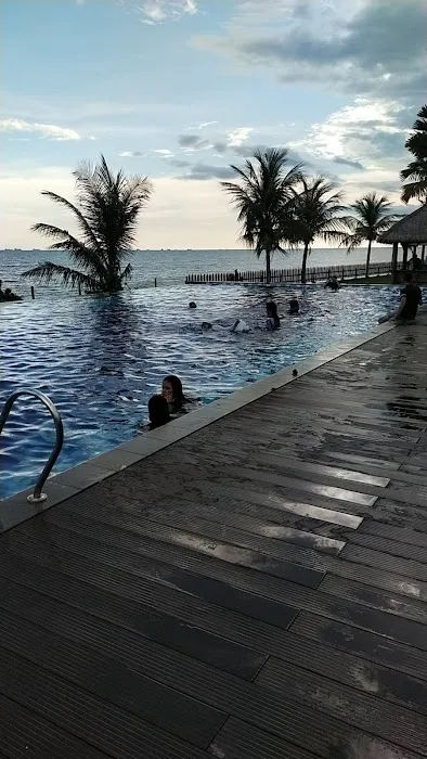 Beach Club of Batakan Village 3