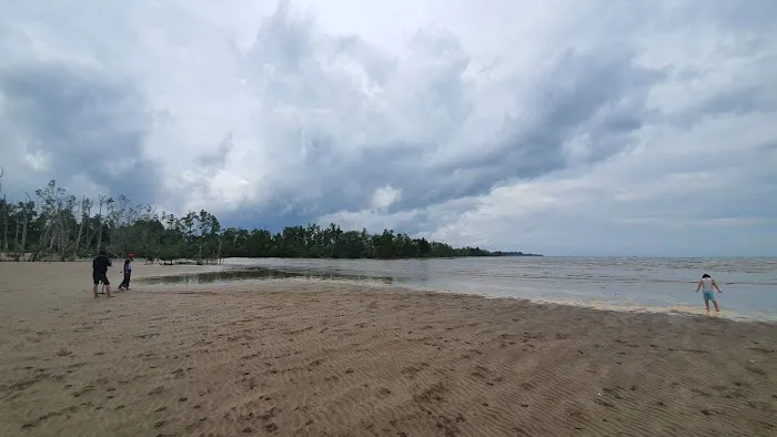 Wisata Pantai MADANI 4