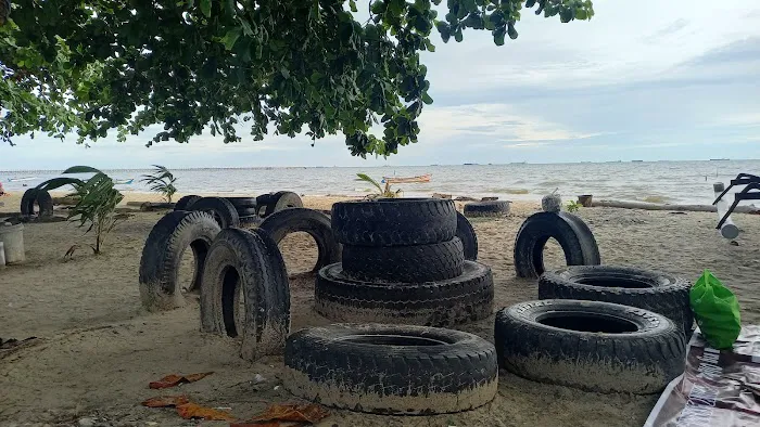 Pantai Lapangan Mitra Teras 5