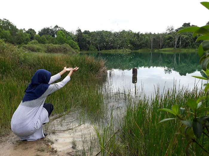 Danau Cermin Lamaru 5