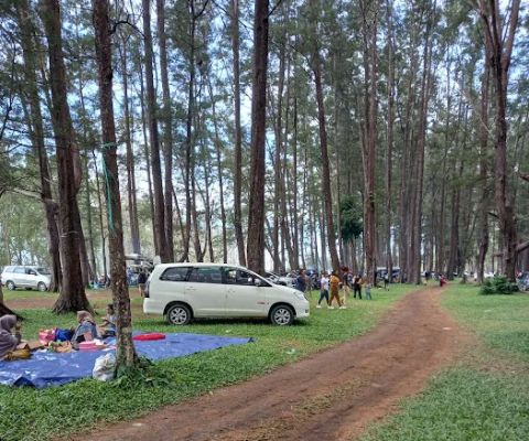 Pantai Tanah Merah Tanjung Harapan