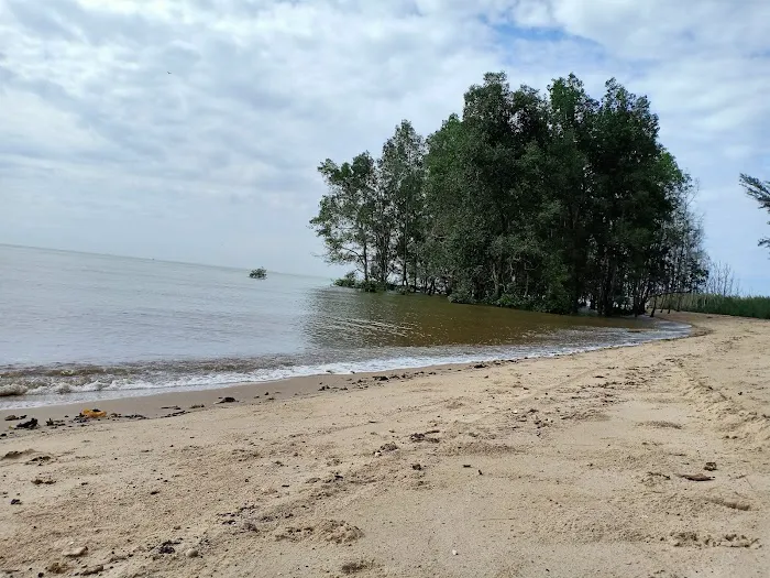 Pantai Tanah Merah Tanjung Harapan 3