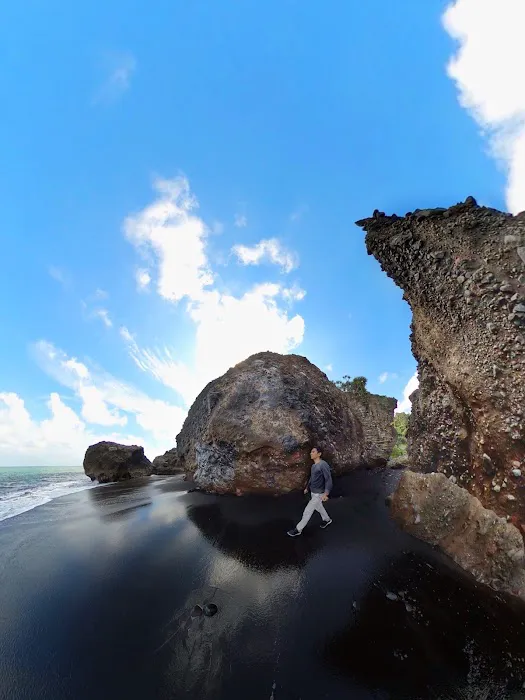 Pantai Watu Gedeg 3