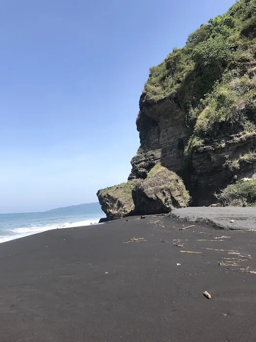 Pantai Pucukan 6