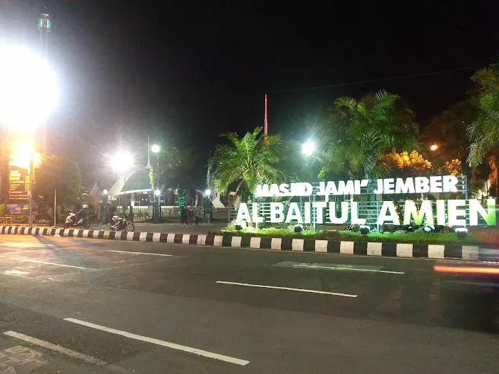 Alun-Alun Jember 2