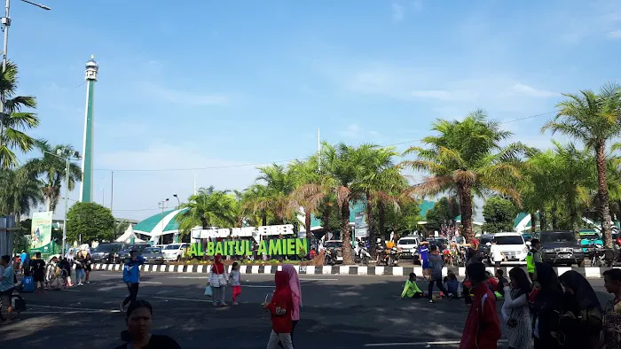 Alun-Alun Jember 9