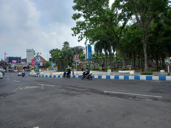 Alun-Alun Jember 7