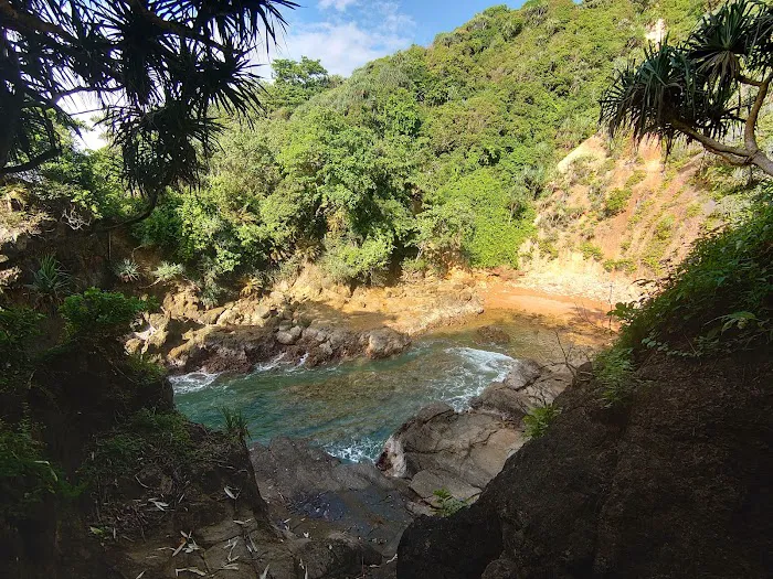 Pantai Karang Pandan 3