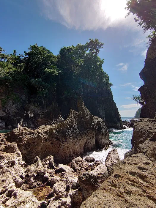Pantai Karang Pandan 2