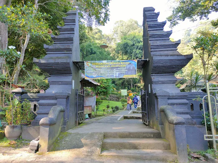 Candi Jolotundo 6