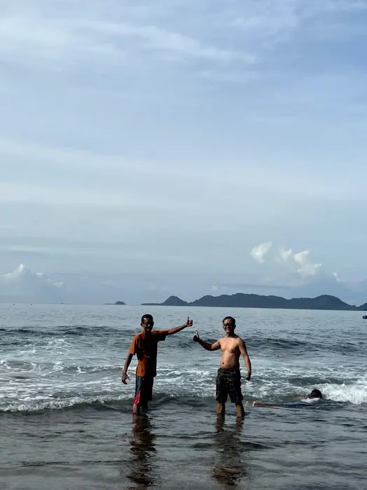 Pantai Batu Kucing 0