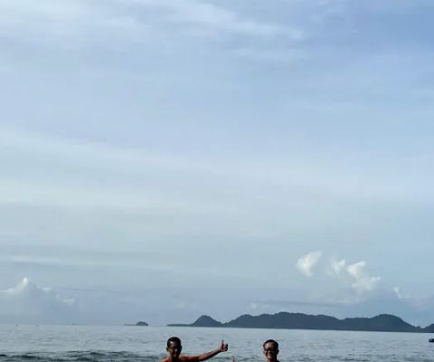 Pantai Batu Kucing