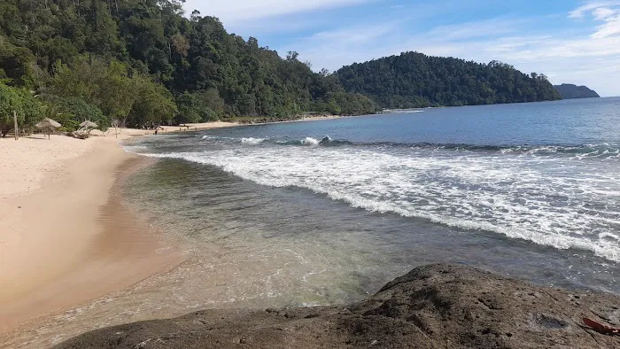 Pantai Batu Kucing 4