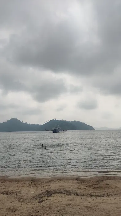 Pantai paku Sungai Nyalo 5