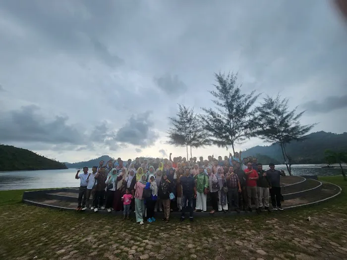 Pantai paku Sungai Nyalo 4