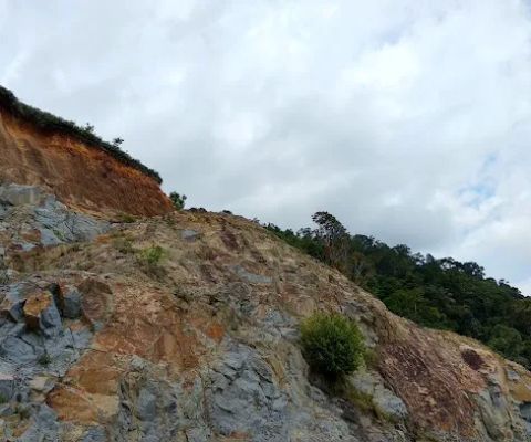 Puncak Paku
