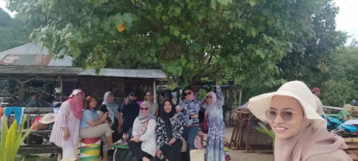 Pantai Ujuang Sandiang 4
