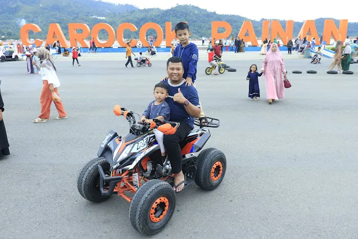 Pantai Carocok 9